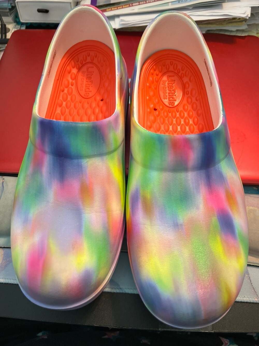 Crocs Neria Pro II Graphic Tie-Dye Clogs Size 8 Multicolored